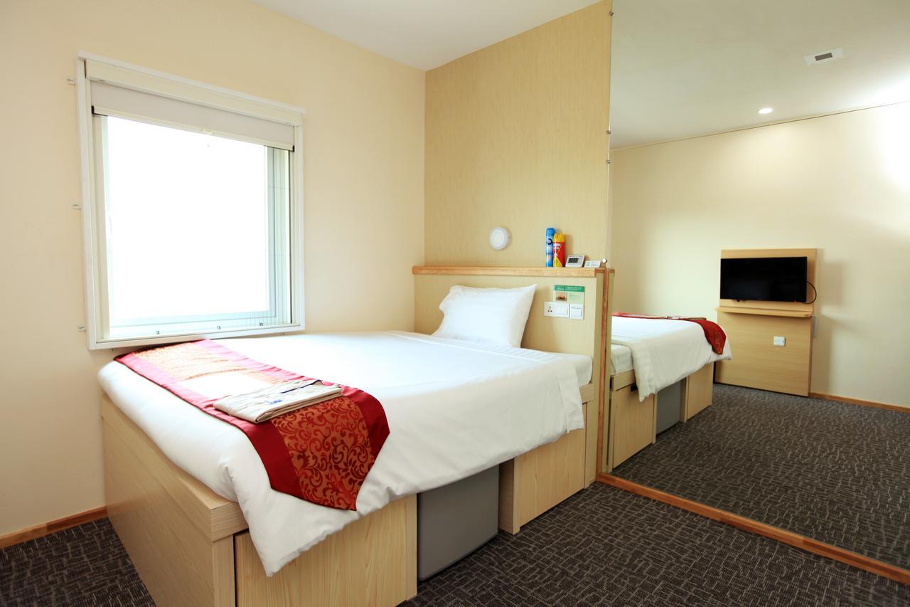 Super Hotel Янгон Екстер'єр фото