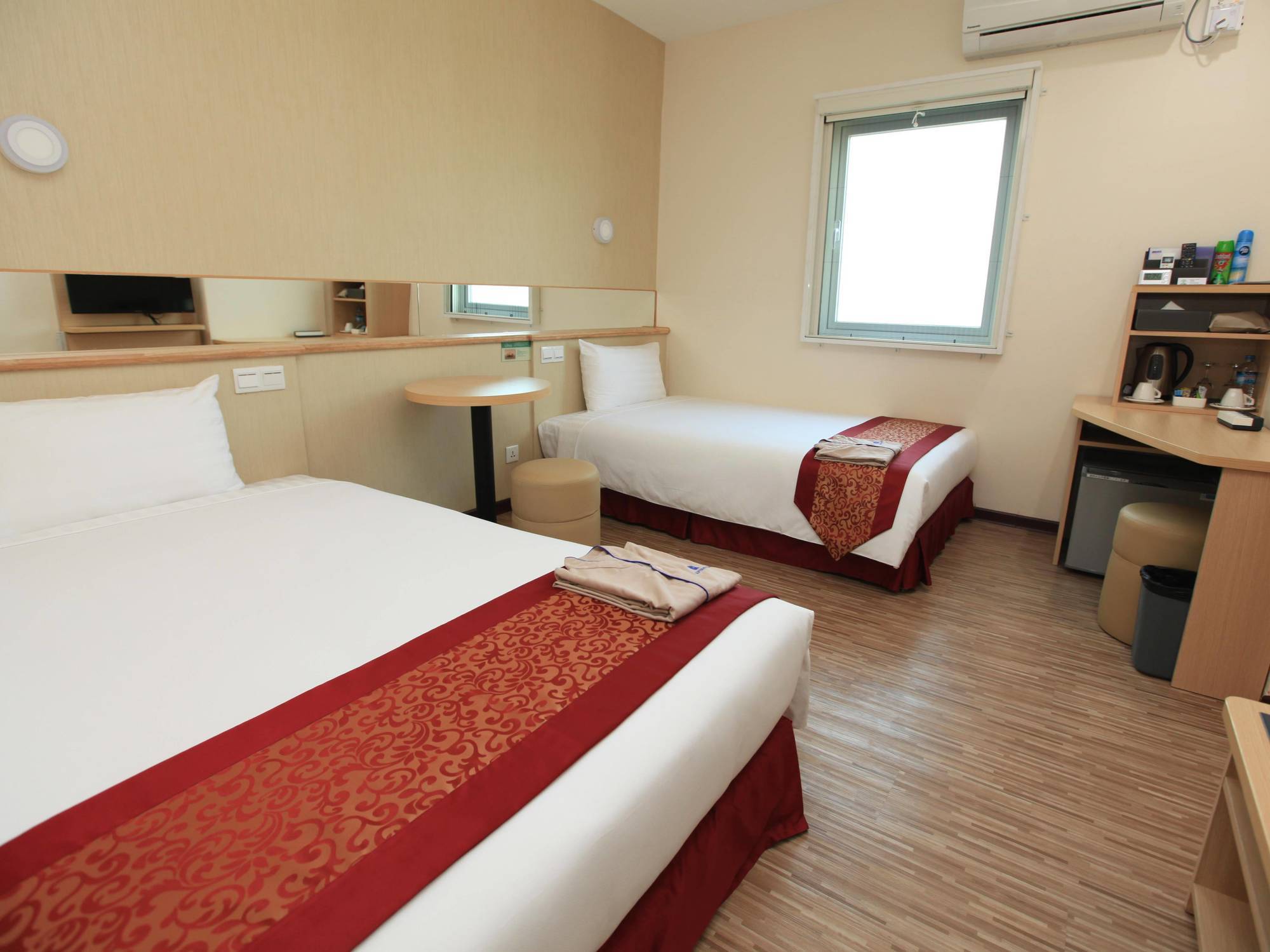 Super Hotel Янгон Екстер'єр фото